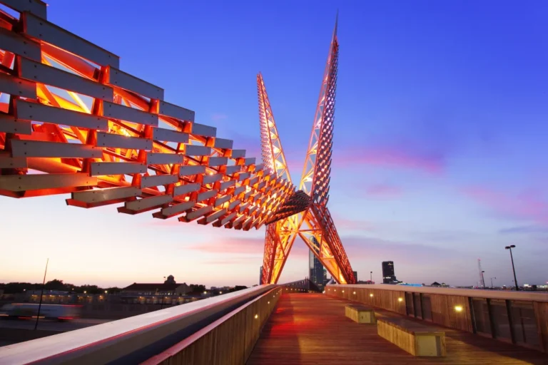 Skydance-Bridge_shutterstock_1127892563.webp